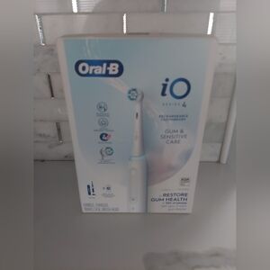Oral B io series 4 rechargeable toothbrush. Brand new in box